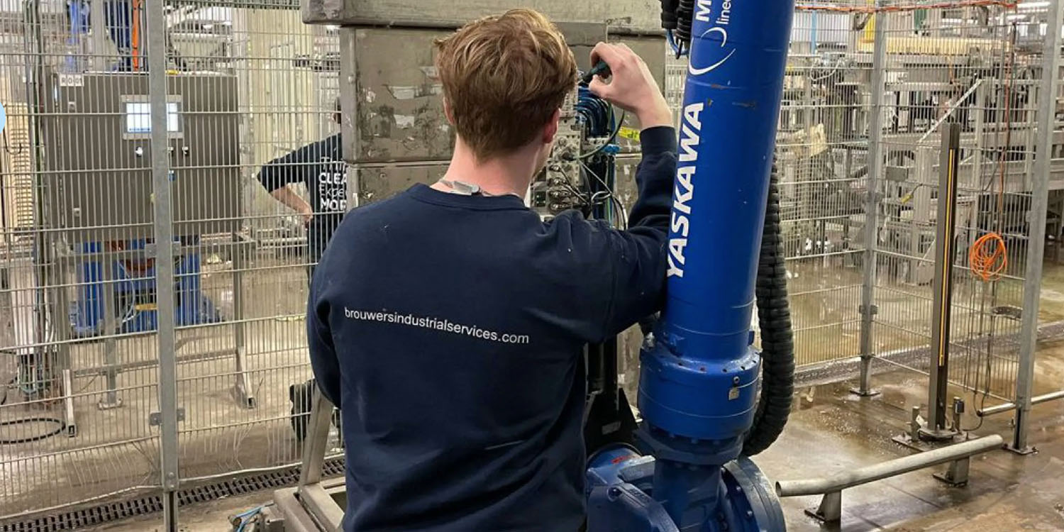 junior service engineer